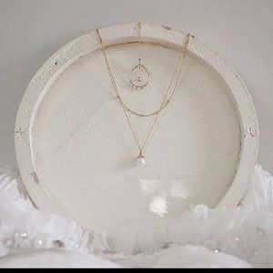 Vintage pearl layered gold necklace